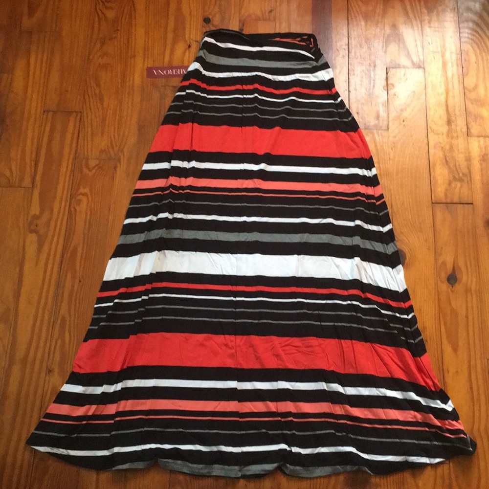 Maxi skirt